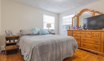 184 Gladstone St, Cranston, RI 02920
