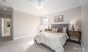 8 Sweet Gum Dr, Asheville, NC 28805