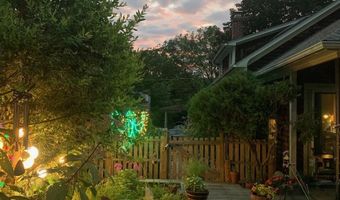 84 Charlotte St, Burlington, VT 05401