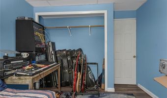 19 Hardwick St, Cumberland, RI 02864