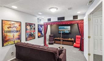 1250 Orchard Glen Dr, Amherst, OH 44001