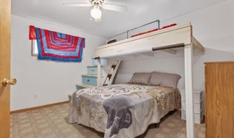233 E 22nd St, Baxter Springs, KS 66713
