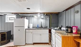 2641 Edwin Ave, Akron, OH 44314