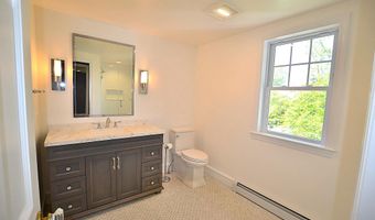 14 HILLSIDE Rd, Claymont, DE 19703