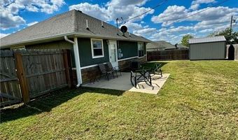 628 W 32nd Pl, Baxter Springs, KS 66713