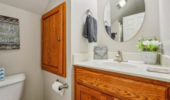 933 Amesbury Ct, Indianapolis, IN 46217