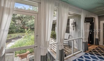 9 Bajala Dr E, Beaufort, SC 29907