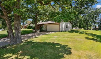 1108 2nd St SW, Dyersville, IA 52040