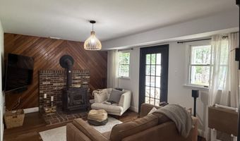25 Highland Dr, Barnegat, NJ 08005