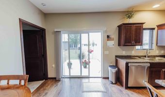 1716 Miller Ln, Aberdeen, SD 57401