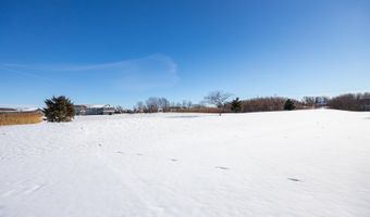 3200 S HUCKLEBERRY Ln, Appleton, WI 54915