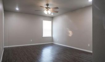 702 W 6th St, Atoka, OK 74525