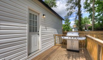 421 W 6th St, Baxter Springs, KS 66713