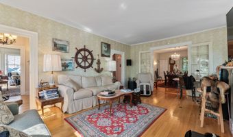 823 Washington St, Bath, ME 04530