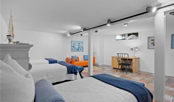 1 Harbor View Dr, Newport, RI 02840