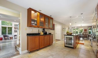 7105 WILSON Ln, Bethesda, MD 20817