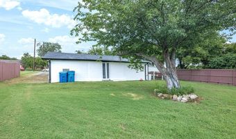 402 E Davis Ave, Alvarado, TX 76009