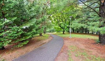 4977 BATTERY Ln 1-711, Bethesda, MD 20814