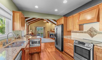 345 Fair Oaks Ave, Ashland, OR 97520