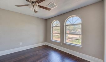126 Windsor Ave, Chickasha, OK 73018