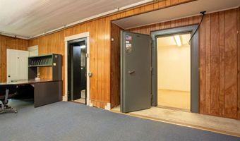 1743 US Route 5 S, Barnet, VT 05821