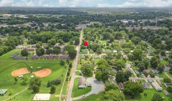 810 Sanders St, Athens, AL 35611