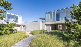 55 Dunes Ln, Amagansett, NY 11930