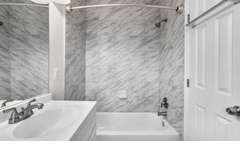 925 DECATUR St NW, Washington, DC 20011