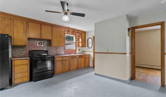10 Prospect St, Bristol, RI 02809