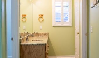 372 Brookside Dr, Algood, TN 38506