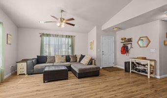 2225 Shenandoah Dr, Anderson, CA 96007