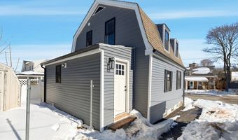 11 Boylston St, Acushnet, MA 02743
