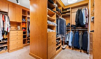 2529 Thornapple Dr, Ann Arbor, MI 48103