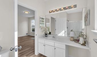 4 Quail Rd, Barnegat, NJ 08005