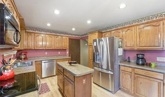 5856 139th St W, Apple Valley, MN 55124