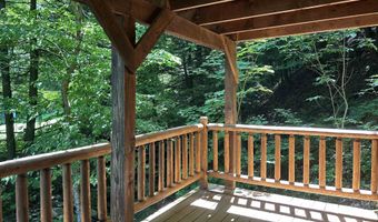 46 Log Cabin Dr, Cambridge, VT 05465