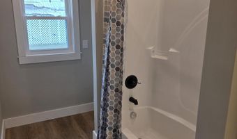 512 N 5th St, Amory, MS 38821