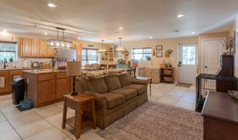 8319 SE Prairie Rd, Baxter Springs, KS 66713