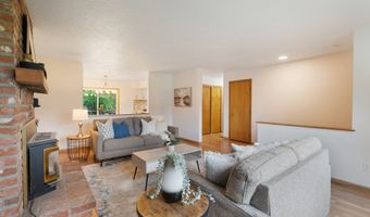 24950 NE AIRPORT Rd, Aurora, OR 97002