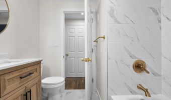 117 W Chippen Hill Rd, Burlington, CT 06013