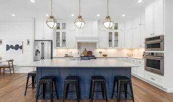 549 Morningstar Rd, Auburn, IN 46706