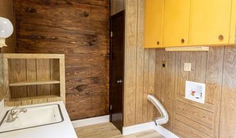 1058 S Berwick Ave, Basile, LA 70515