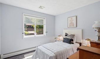 401 Gondola Ave, Jamestown, RI 02835