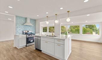 15800 SE WALLACE Rd, Milwaukie, OR 97267