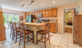 14 Shelton Branch Rd, Barnardsville, NC 28709