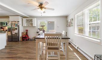 41 Dexter Rock Rd, Lincoln, RI 02865