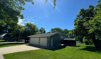 1005 3rd St, Britton, SD 57430