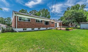 6011 Ranchwood Dr, Affton, MO 63123
