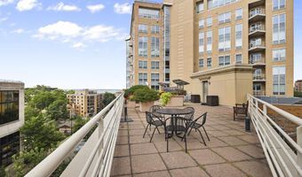 111 N Hamilton St 202, Madison, WI 53703
