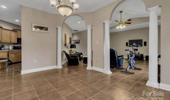 44 Pacifico Dr, Asheville, NC 28806